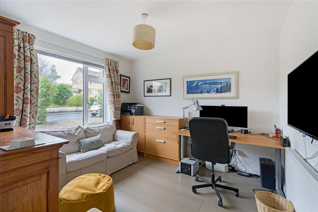 Bedroom/Office
