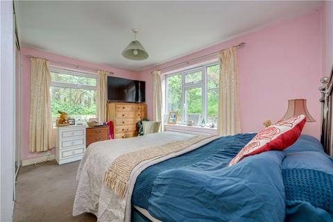 37 Garth End, Collingham, Wetherby, LS22 5BH
