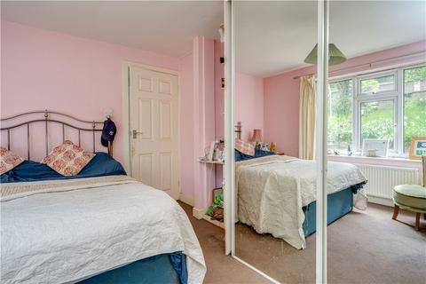 37 Garth End, Collingham, Wetherby, LS22 5BH