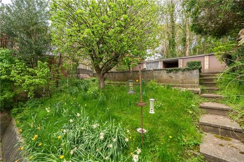 37 Garth End, Collingham, Wetherby, LS22 5BH