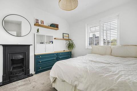 92 Capstone Road, Bromley, BR1 5NB