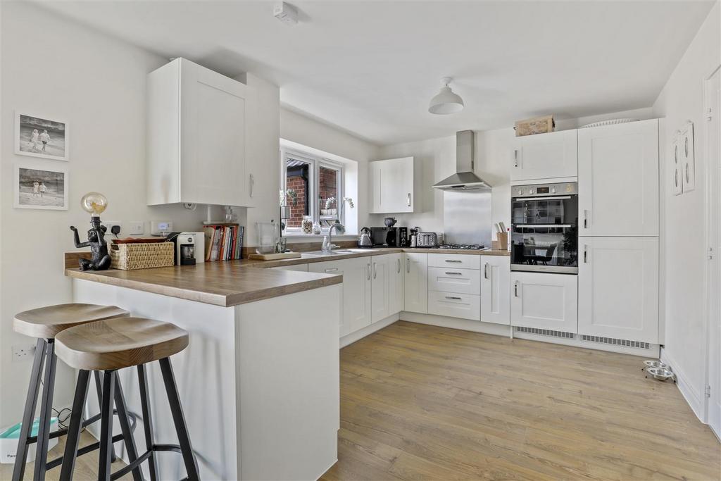 Kitchen/Dining
