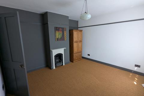 32 West End, Melksham, SN12 6HJ