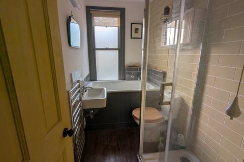 32 West End, Melksham, SN12 6HJ