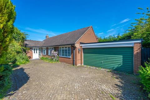 3 bedroom detached bungalow for sale, St Michaels Road, Claverdon CV35