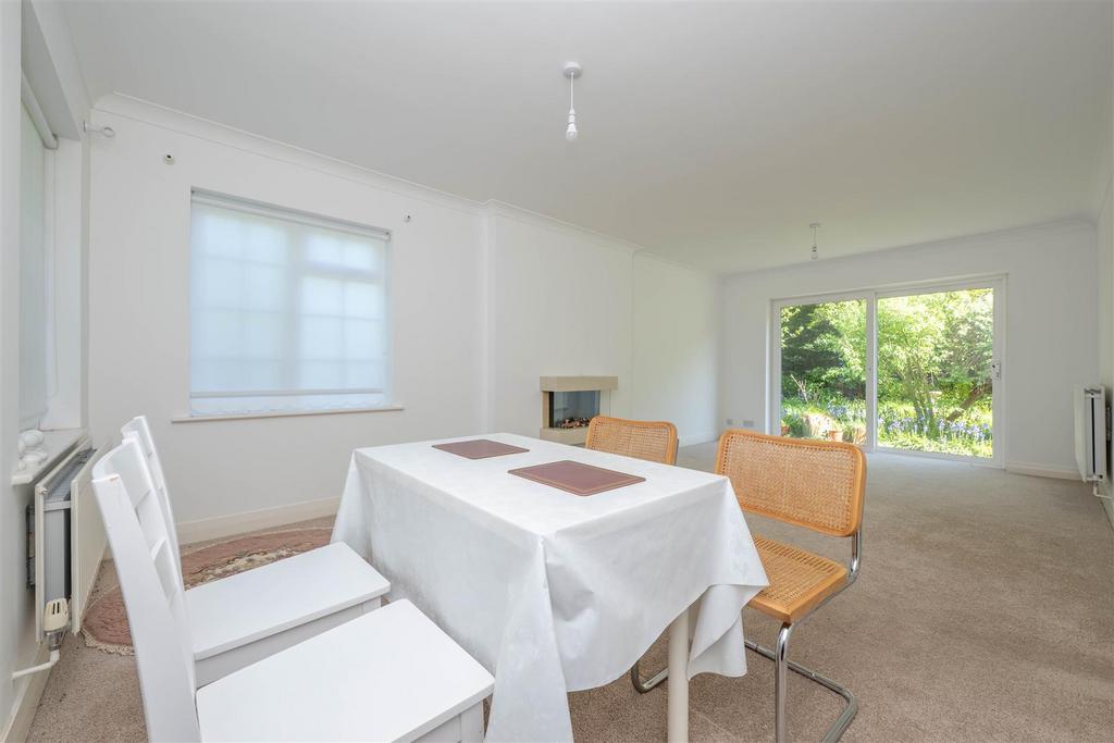 Living/Dining Room