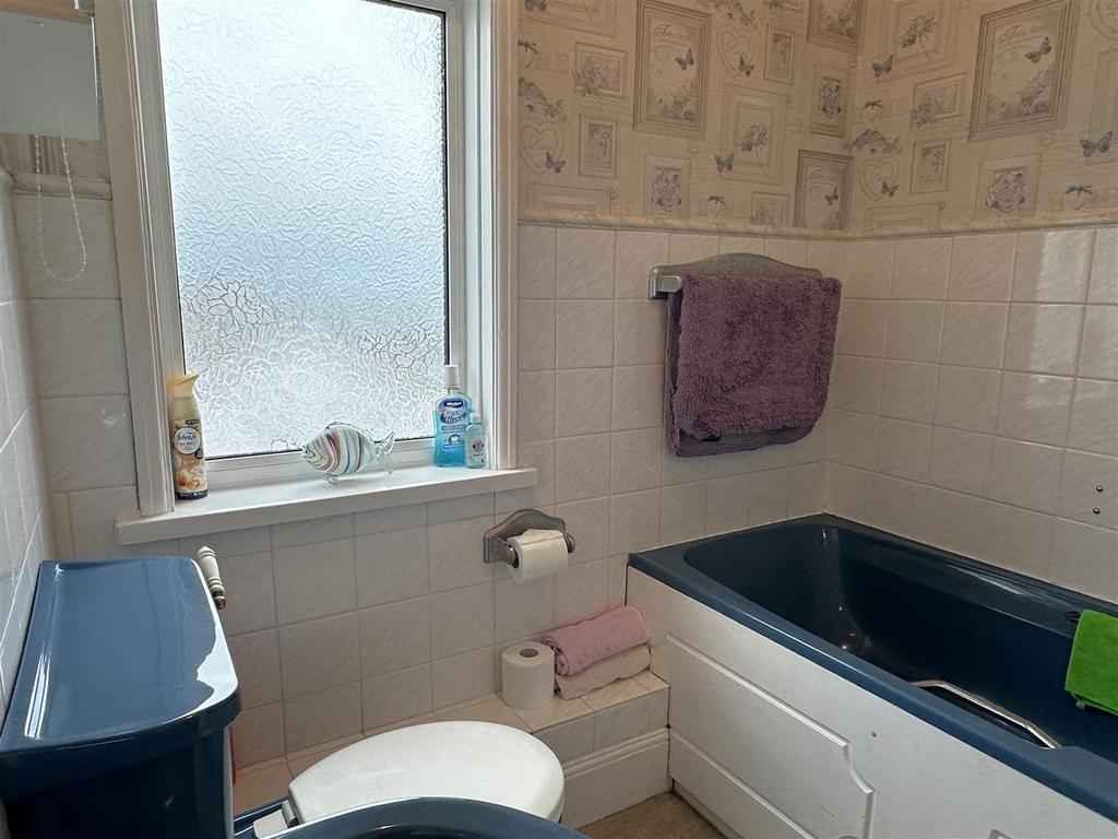 Bathroom.jpeg