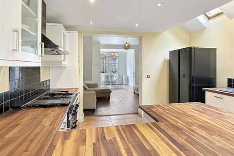 3 bedroom terraced house for sale, Suez Road, Cambridge CB1
