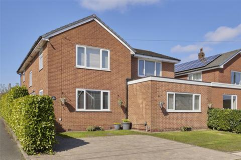 6 bedroom link detached house for sale, Castleton Road, Thornham, Royton, Oldham, OL2