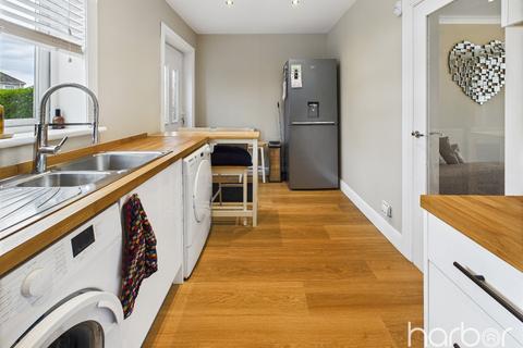 72 Barrachnie Road, Baillieston, G69 6PQ