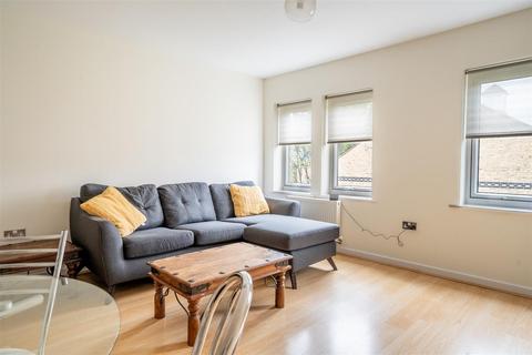 2 bedroom flat to rent, Neptune House, Olympian Court, York