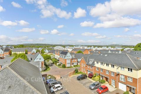 2 bedroom flat for sale, Yoxall Mews, Redhill, Surrey