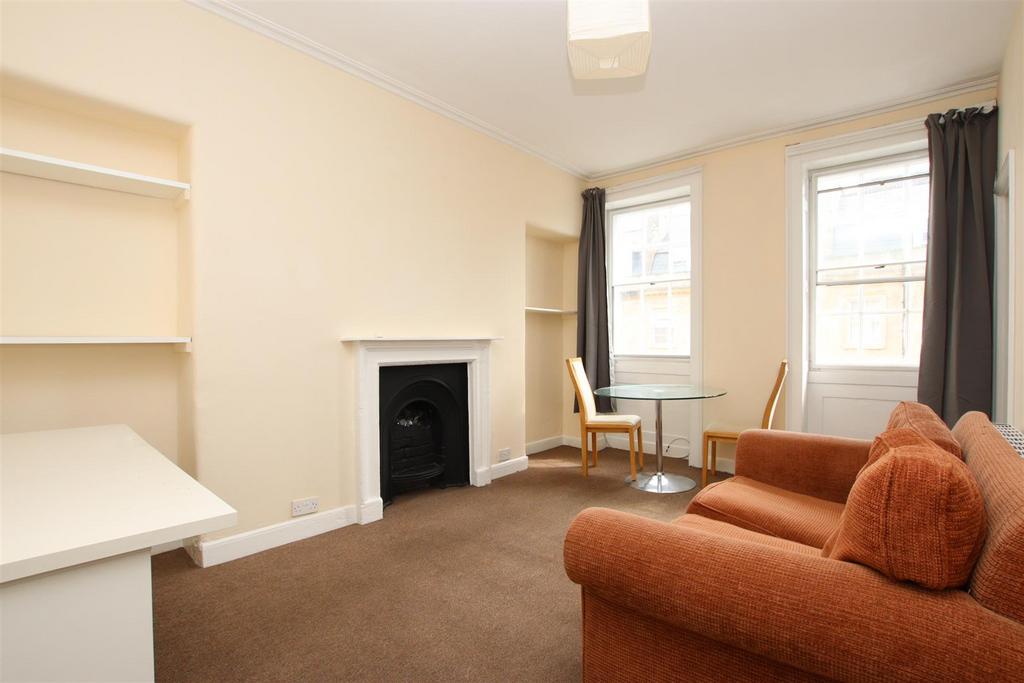 Living room.JPG