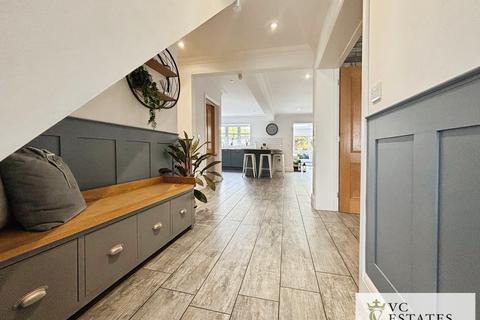 4 bedroom detached house for sale, Botley Road, Eastleigh SO50