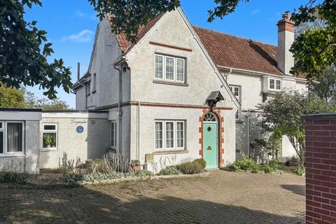 undefined, Burleigh Lane, Street