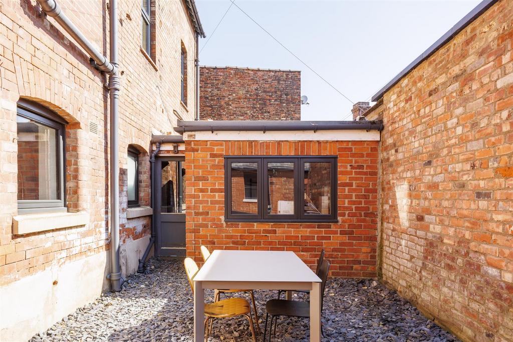 Alma Terrace 35.jpg