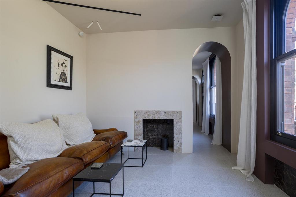 Alma Terrace 14.jpg