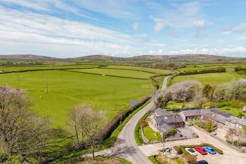 4 bedroom barn conversion for sale, 3 St Davids View, Llanddewi