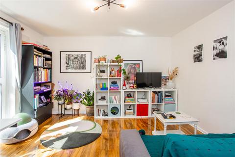 1 bedroom flat for sale, Plimsoll Close, Limehouse, E14