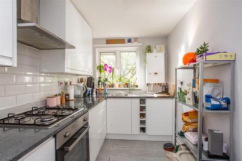 1 bedroom flat for sale, Plimsoll Close, Limehouse, E14