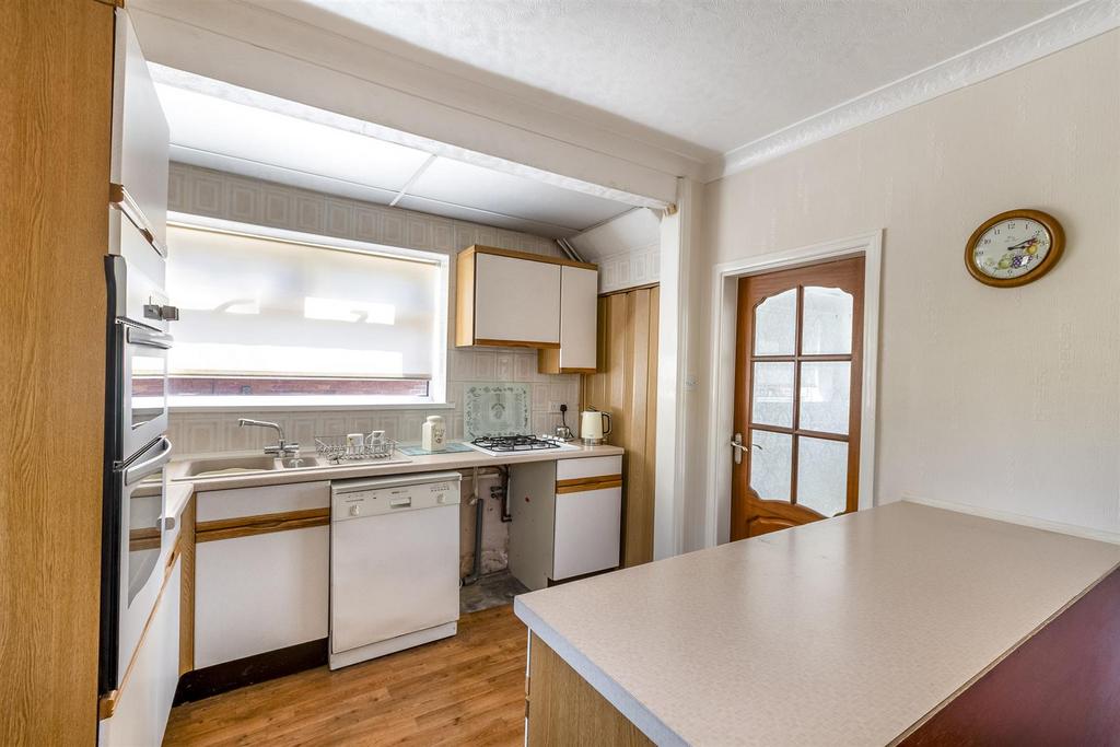 DSC 3792-Edit kitchen.JPG