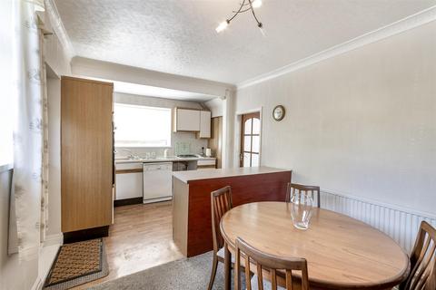 13 Brecks Crescent, Rotherham, S65 3HZ