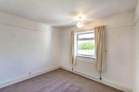 13 Brecks Crescent, Rotherham, S65 3HZ