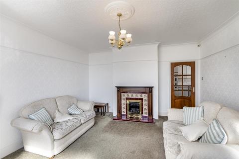 13 Brecks Crescent, Rotherham, S65 3HZ