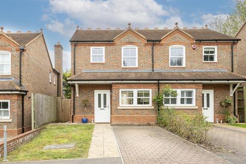 7 Baulk Close, Harpenden, AL5 4FJ