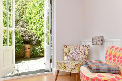 2 bedroom terraced house for sale, Compton Road, Brighton, East Sussex