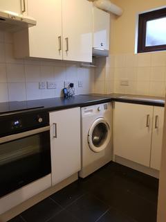 1 bedroom cluster house to rent, Philpots Close, Yiewsley UB7