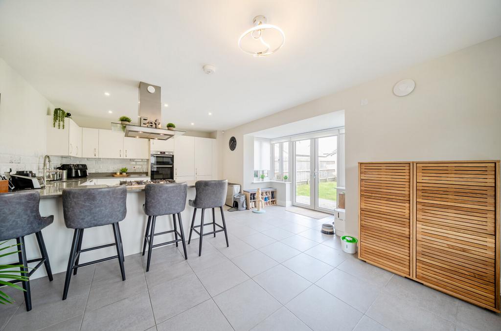 Kitchen/Dining