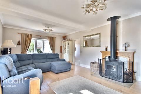 2 Bambers Lane, Emneth, Wisbech, PE14 8AJ
