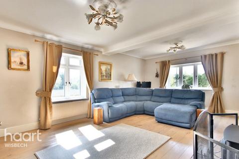 2 Bambers Lane, Emneth, Wisbech, PE14 8AJ