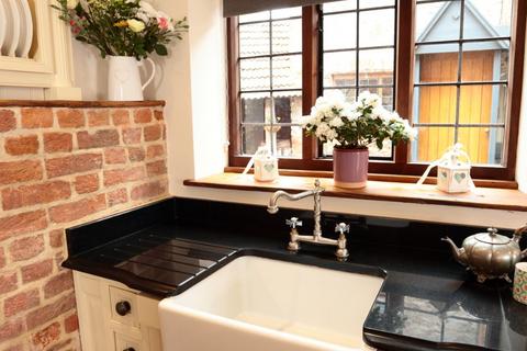 2 bedroom manor house to rent, Chelston Manor, Wellington, Chelston, TA21
