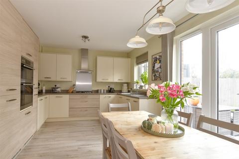 50 Bramling Way, Rainham, Gillingham, ME8 8FG