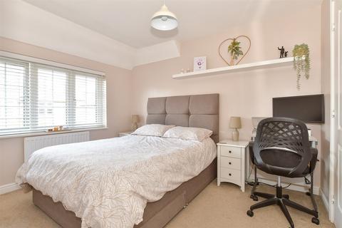 50 Bramling Way, Rainham, Gillingham, ME8 8FG