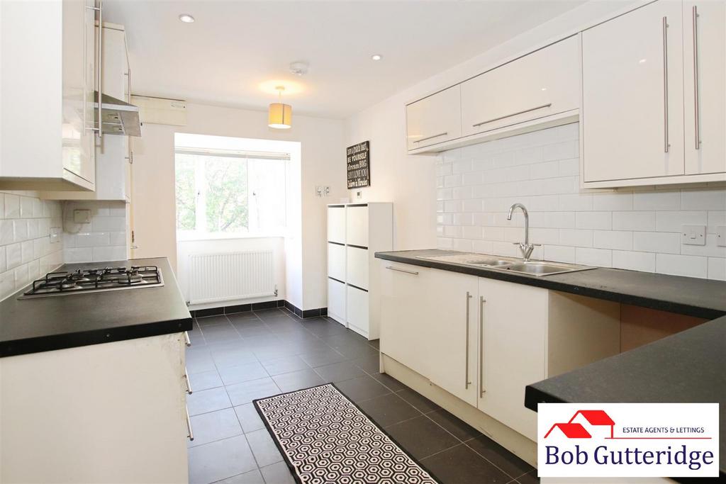 Bay fronted fitted kitchen/dining room