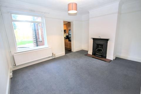 2 bedroom semi-detached house to rent, Beehive Lane, Chelmsford
