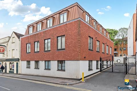 2 bedroom flat for sale, Chertsey Street, Surrey GU1