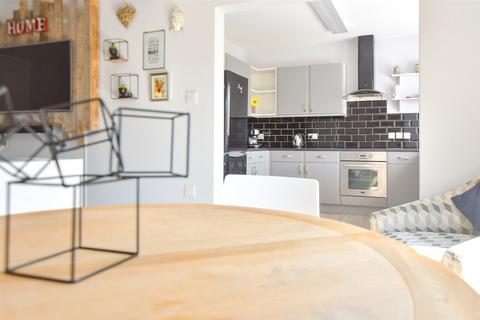 2 bedroom semi-detached bungalow for sale, Belchamps Road, Wickford, Essex