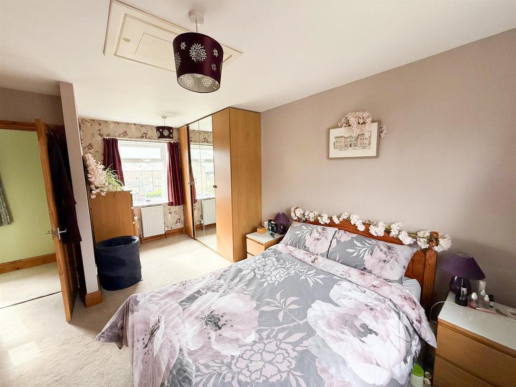 Two bedroom semi detached Silsden - 11