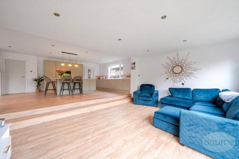 undefined, Lower Guildford Road, Knaphill, Woking, Surrey, GU21
