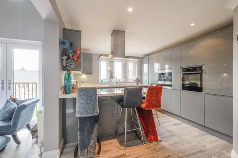 5 bedroom detached house for sale, Stonecroft Mount, Sowerby Bridge
