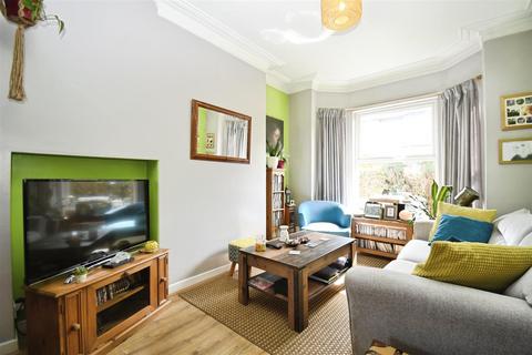 2 bedroom terraced house for sale, Chaucer Street, Hull