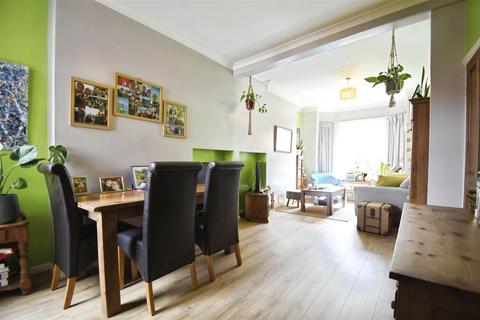 2 bedroom terraced house for sale, Chaucer Street, Hull