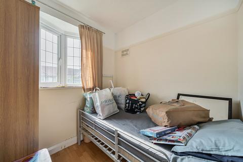23a Highcroft Avenue, Wembley, HA0 1TF