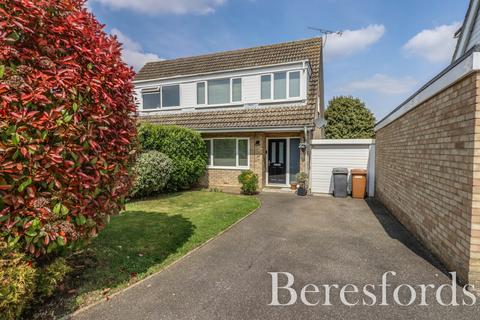 3 bedroom semi-detached house for sale, Walkers Close, Chelmsford, CM1