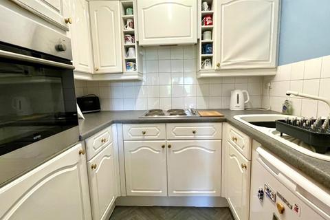 1 bedroom retirement property for sale, Penrhyn Avenue, Rhos On Sea, Colwyn Bay