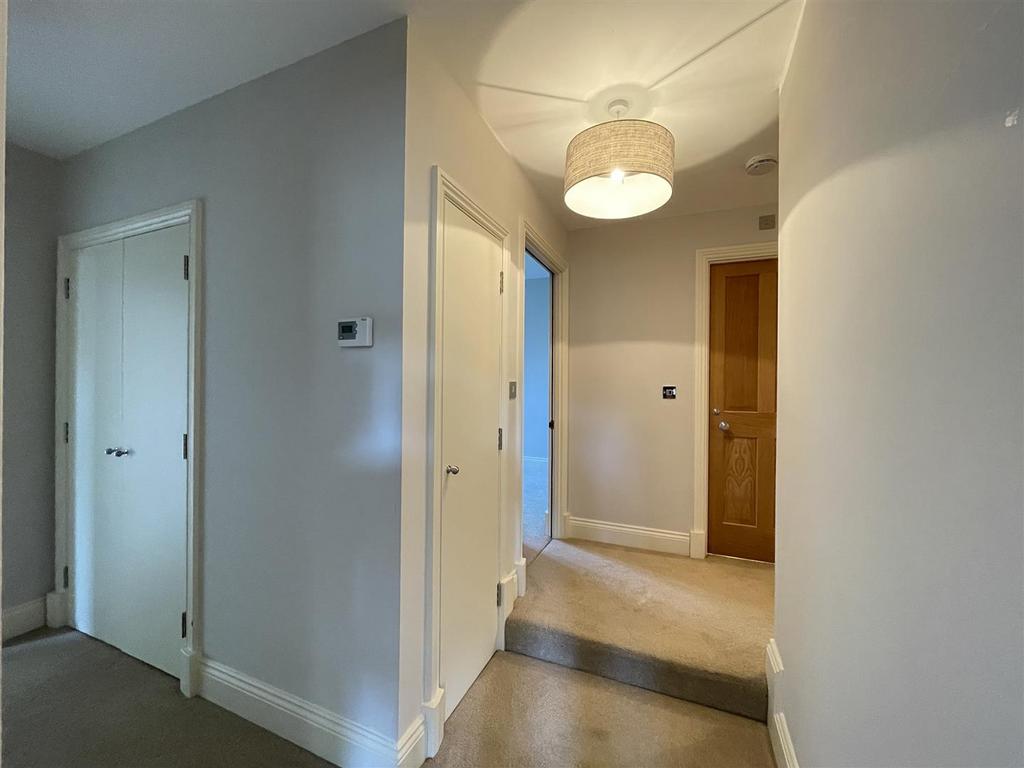 Hallway (1).JPG